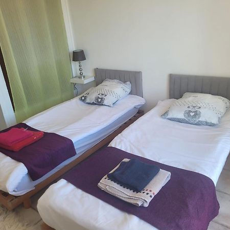 Appartement Proche Aeroport Marseille Marignane - Studio Confortable - Logement Ideal - Hebergement Tout Equipe Rognac Buitenkant foto