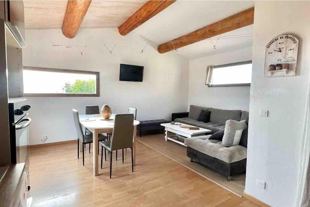 Appartement Proche Aeroport Marseille Marignane - Studio Confortable - Logement Ideal - Hebergement Tout Equipe Rognac Buitenkant foto