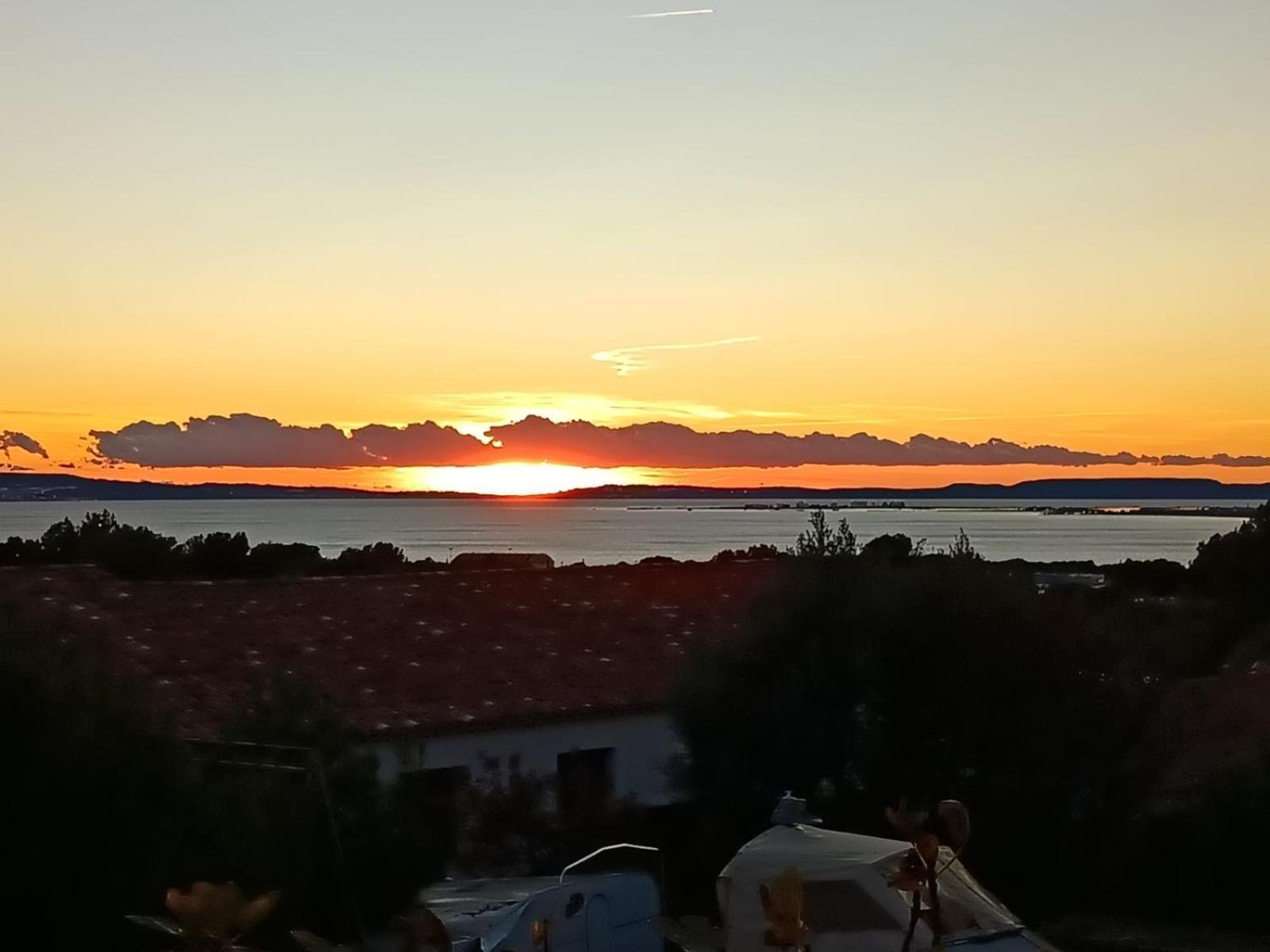 Appartement Proche Aeroport Marseille Marignane - Studio Confortable - Logement Ideal - Hebergement Tout Equipe Rognac Buitenkant foto
