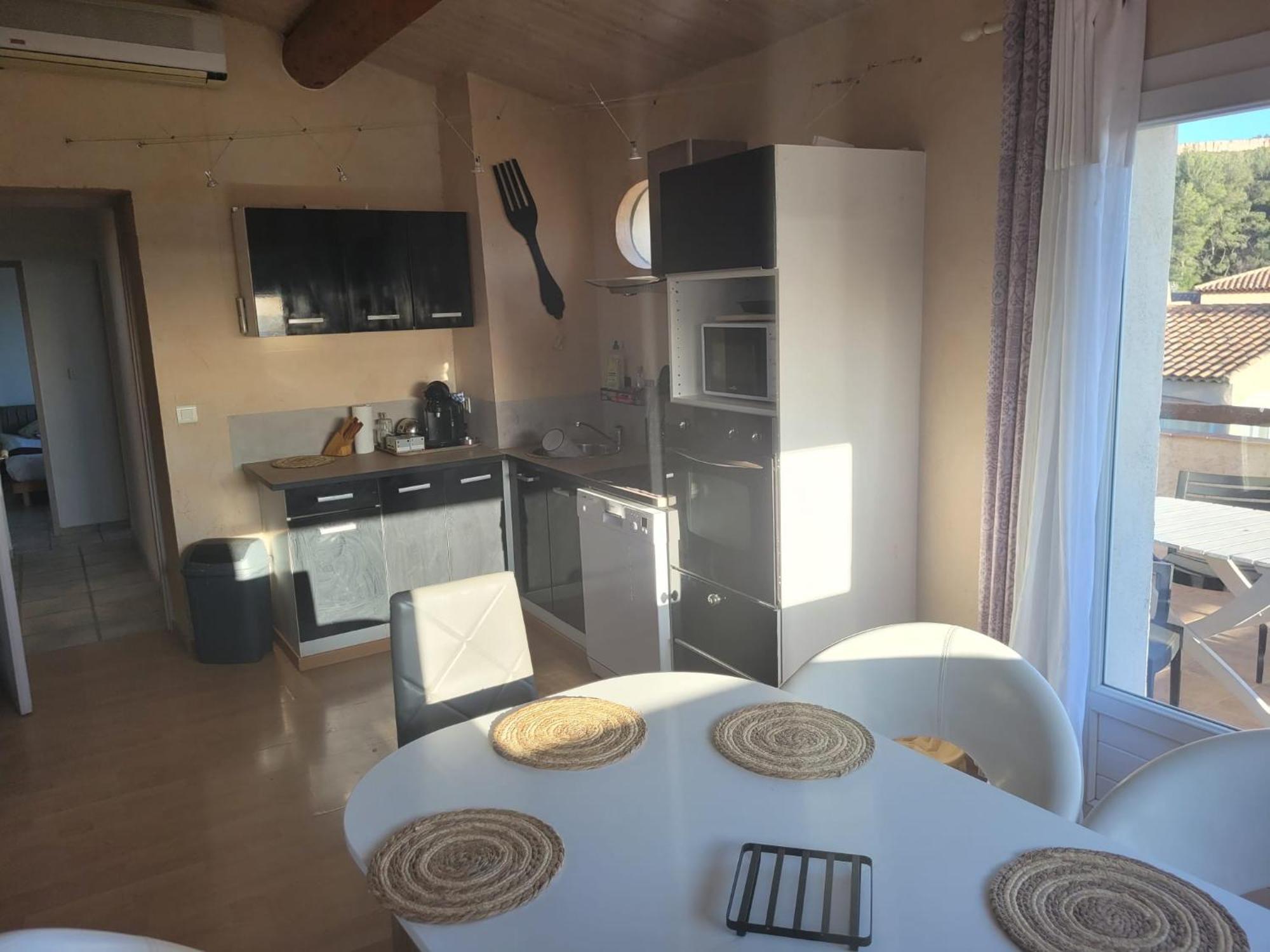 Appartement Proche Aeroport Marseille Marignane - Studio Confortable - Logement Ideal - Hebergement Tout Equipe Rognac Buitenkant foto